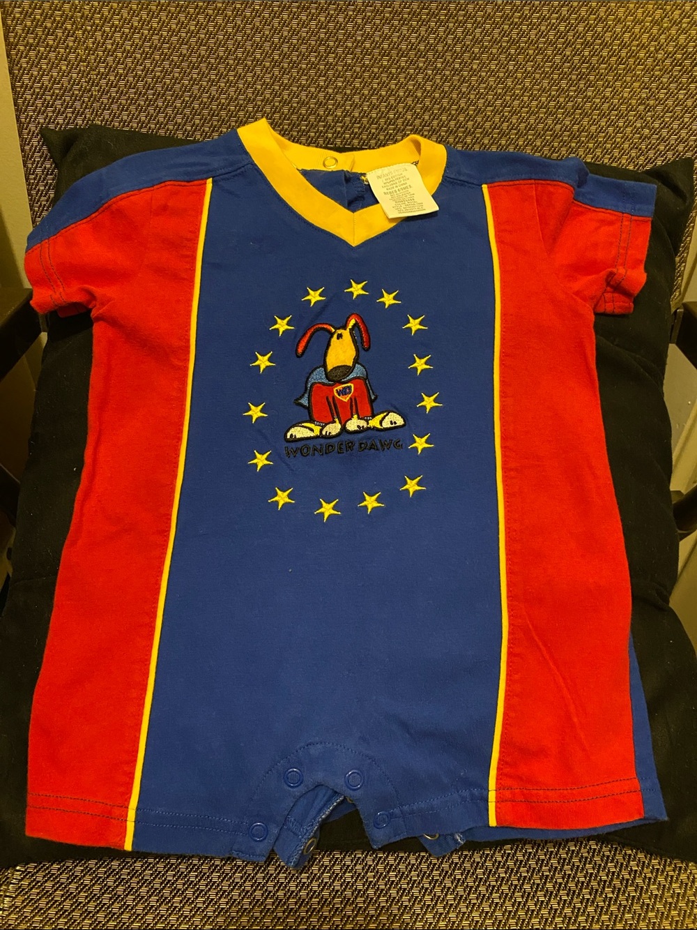 Simply Basic Blue, Yellow & Red Baby One-Piece 6-9M (C)
